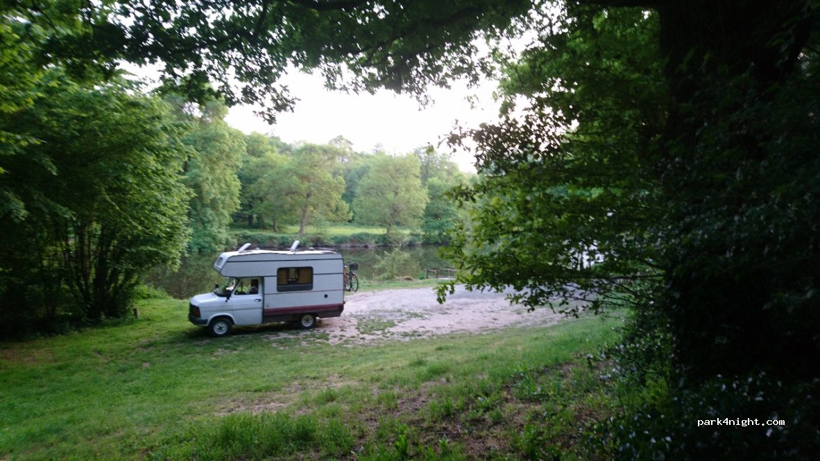 (44190) Boussay - 1 Le Feuillou — foto