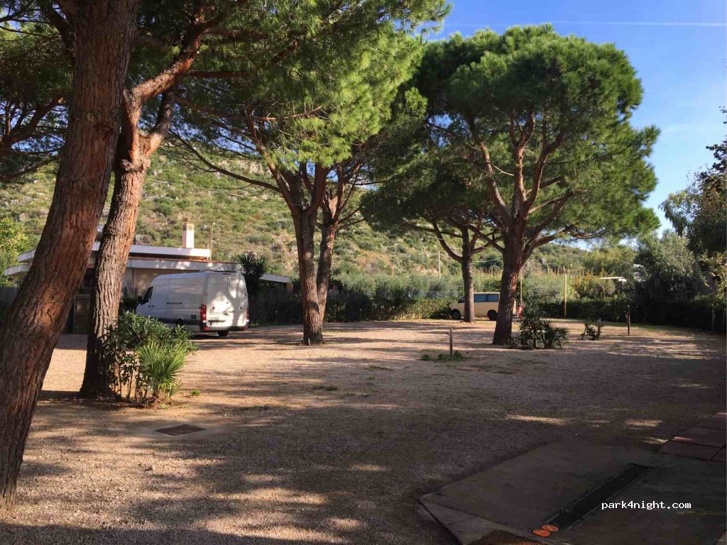 Quirino Camper Parking Area — foto 2