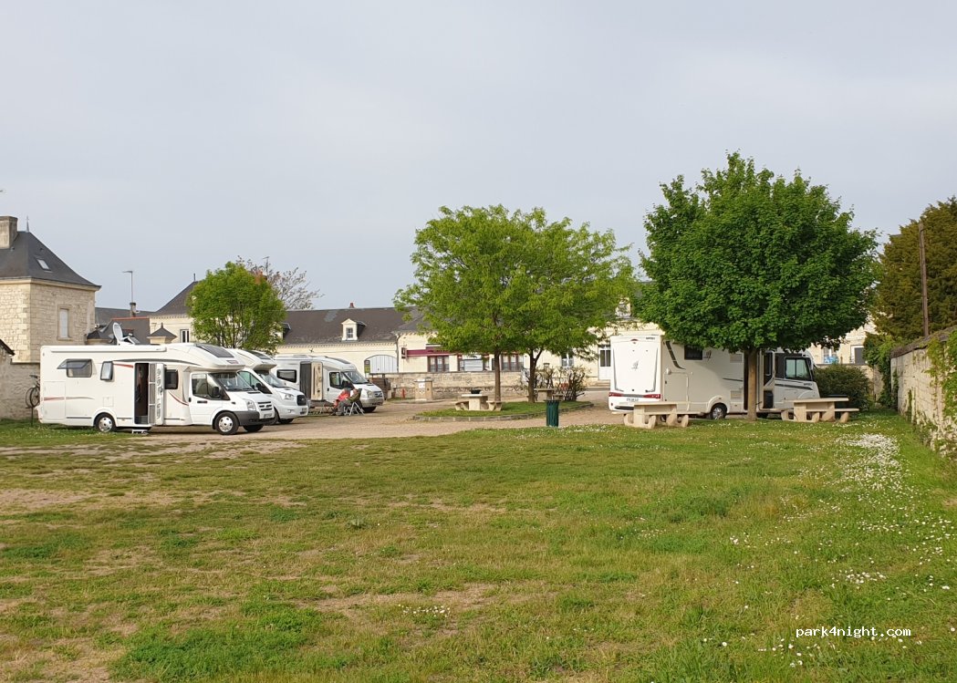 (37140) Chouzé-sur-Loire - 21-25 Rue de l'Église — foto 3