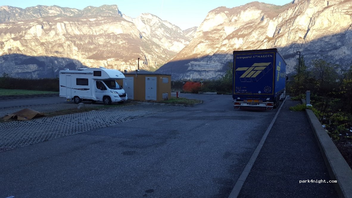 (39040) Salurn - 44 Staatsstraße — foto