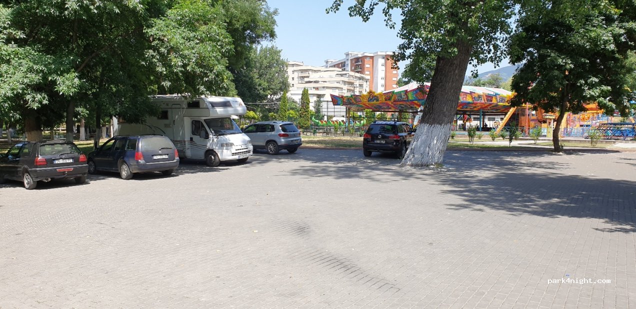 (20000) Prizren - — foto