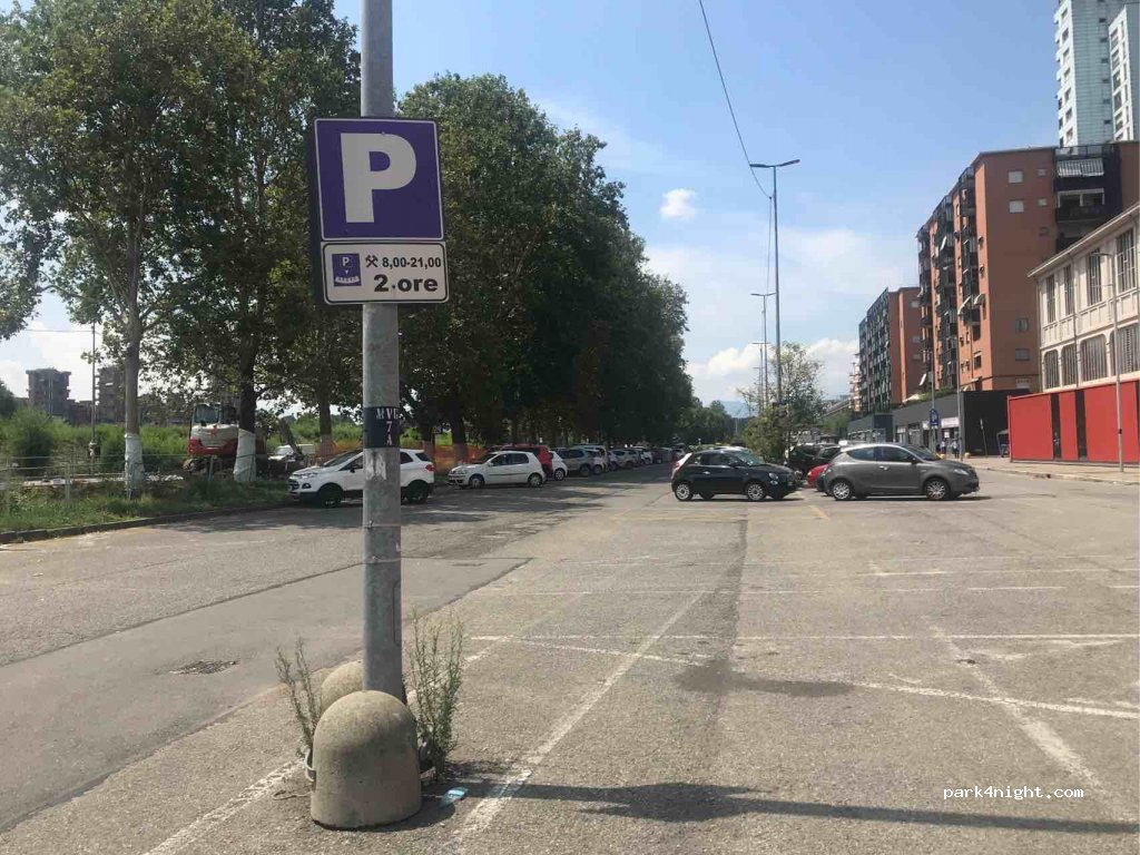 (10144) Torino - 2787 Corso Mortara — foto
