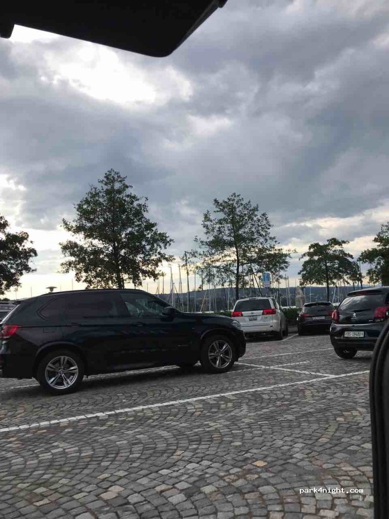 (8002) Zürich - 28 Mythenquai — foto 2