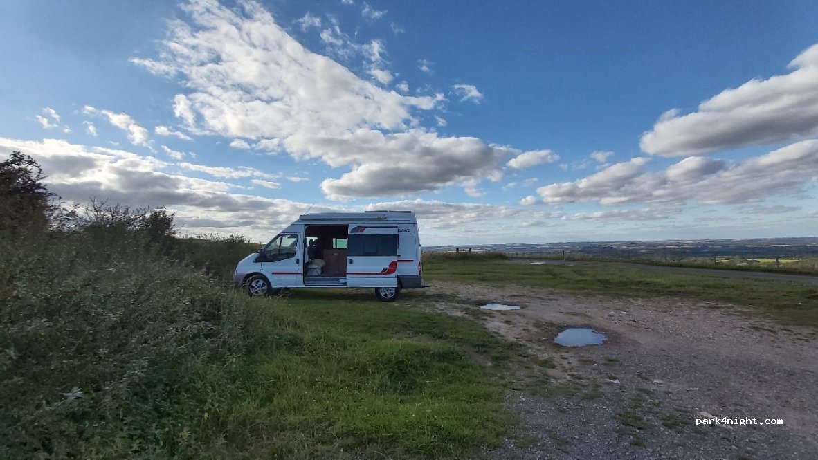 (RG17) Hungerford - Unnamed Road — foto 2