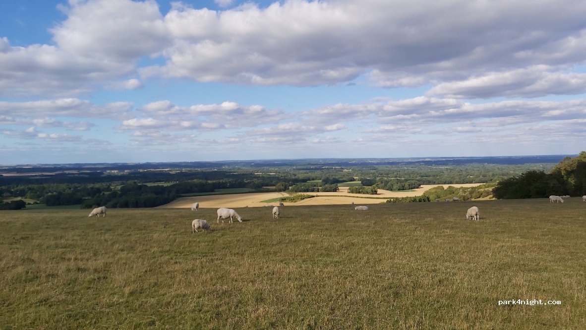 (RG17) Hungerford - Unnamed Road — foto 3