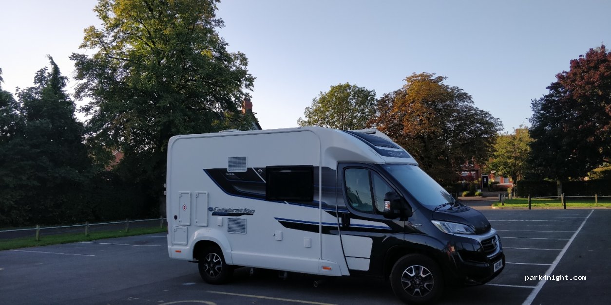 (WA14 1LJ) Altrincham - 101 Navigation Road — foto 4