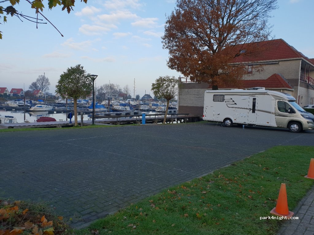 (8061 EZ) Hasselt - 105 Van Nahuysweg — foto