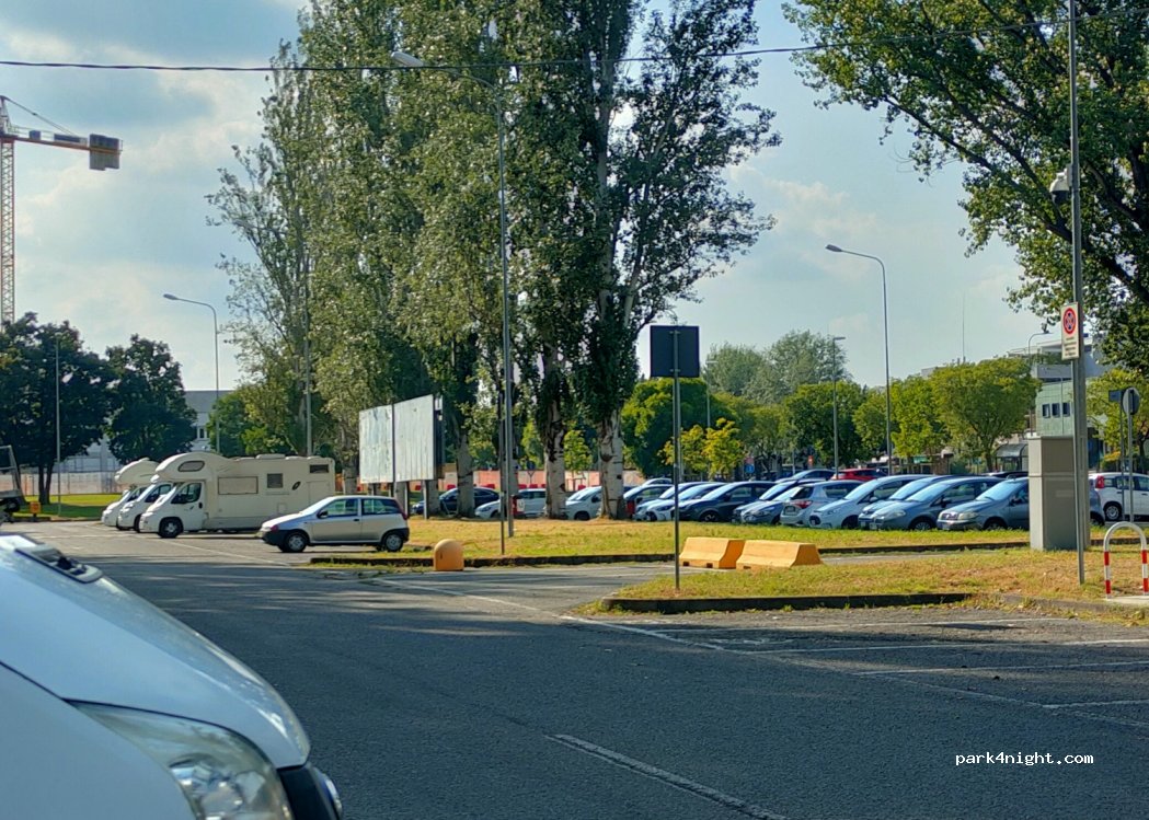 (41012) Carpi - 4 Via Peruzzi Baldassare — foto 2