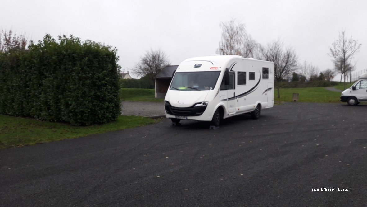 (53260) Parné-sur-Roc - rue de la lande du bois — foto