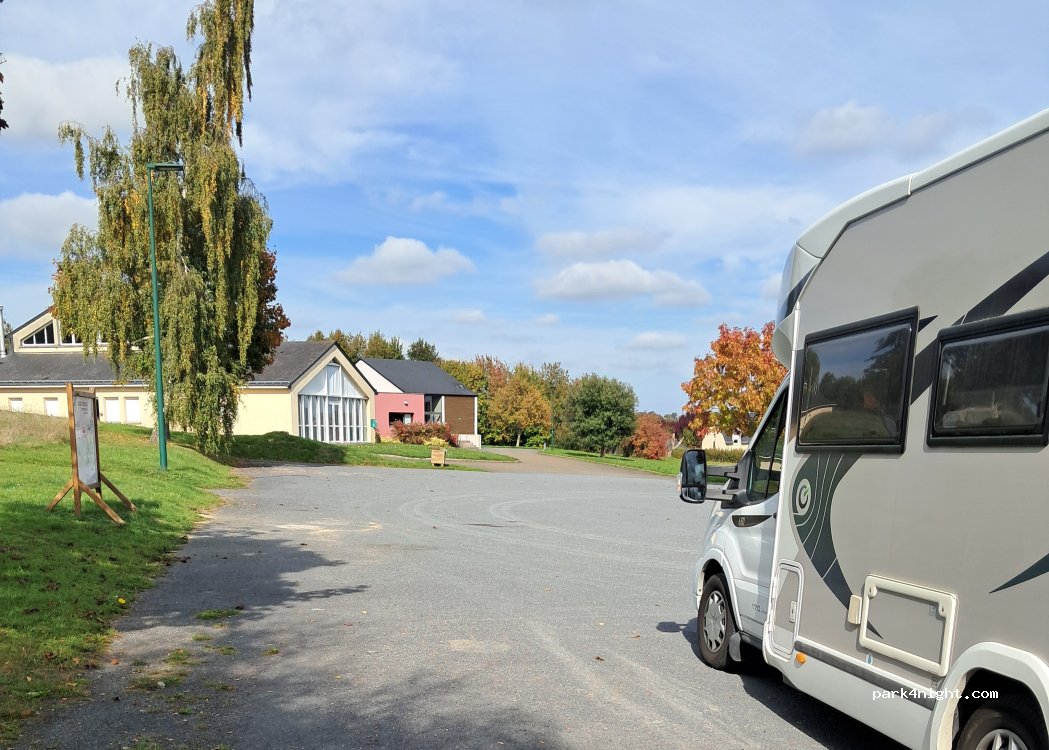 (53260) Parné-sur-Roc - rue de la lande du bois — foto 5