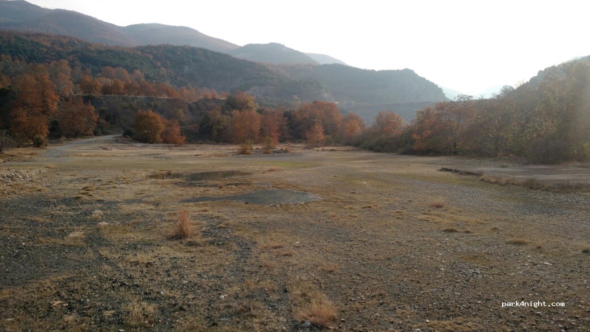 (591 32)  - Unnamed Road — foto