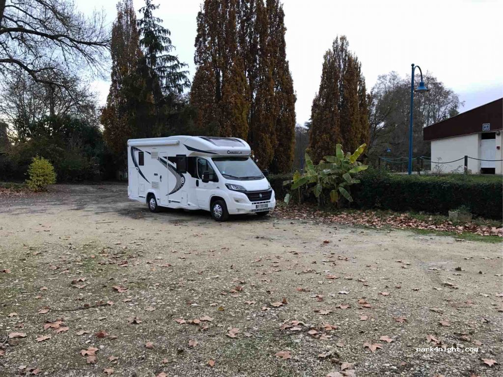 (32310) Valence-sur-Baïse - Unnamed Road — foto