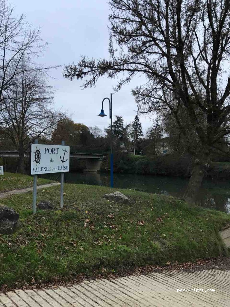 (32310) Valence-sur-Baïse - Unnamed Road — foto 2