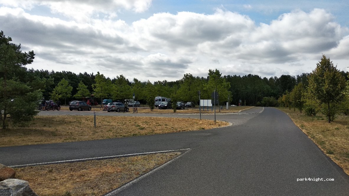 (02943) Boxberg / Oberlausitz - Uhyst, Parkplatz am Strand — foto