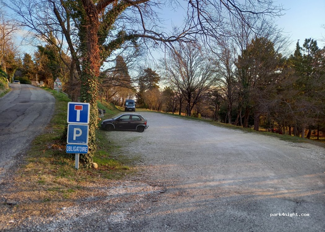 (26160) Puygiron - 1 Petit Chemin de la Croix — foto