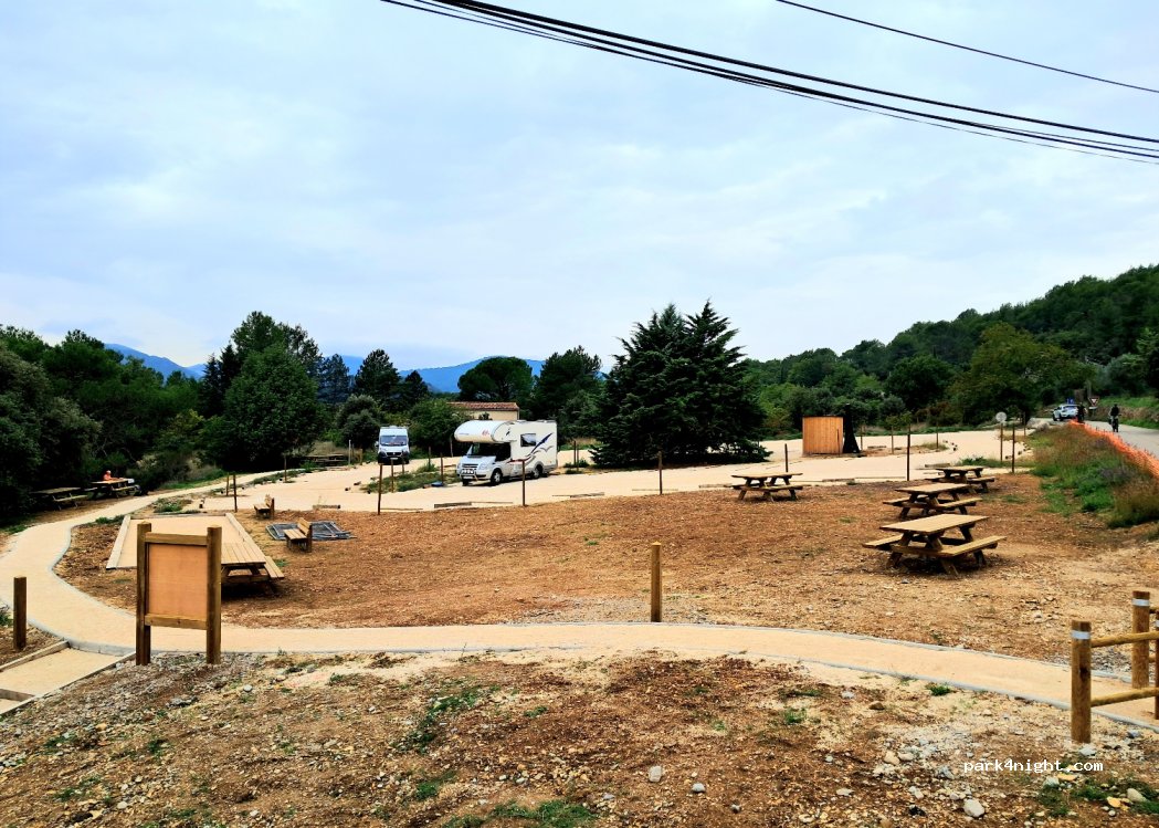 (84340) Entrechaux - Route de Faucon — foto 5