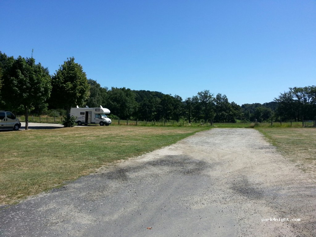 (12460) Saint-Symphorien-de-Thénières - Saint-Gervais — foto