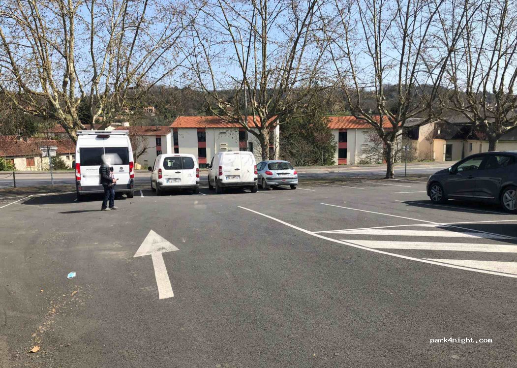 (24200) Sarlat-la-Canéda - 6 Avenue du Général de Gaulle — foto 2