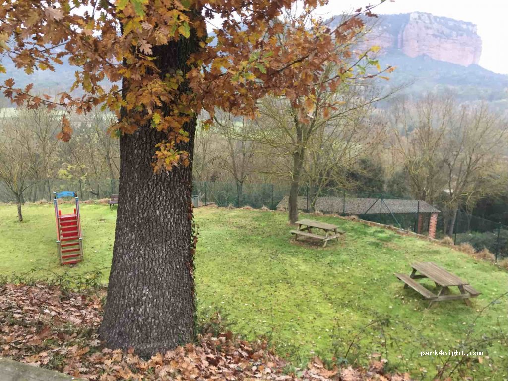 (08519) Vilanova de Sau - 2 Plaça Major — foto 2