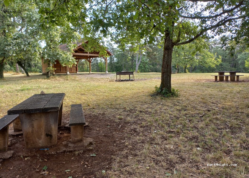(21420) Pernand-Vergelesses - Unnamed Road — foto