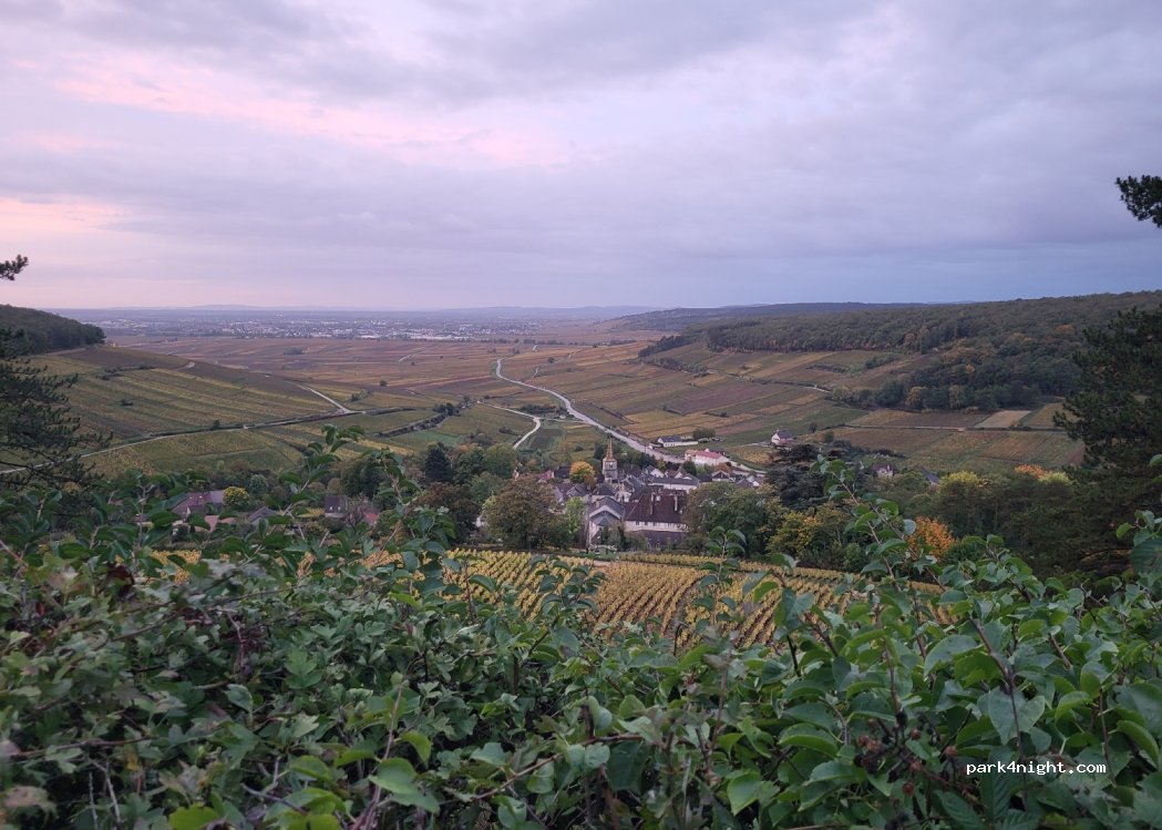 (21420) Pernand-Vergelesses - Unnamed Road — foto 3