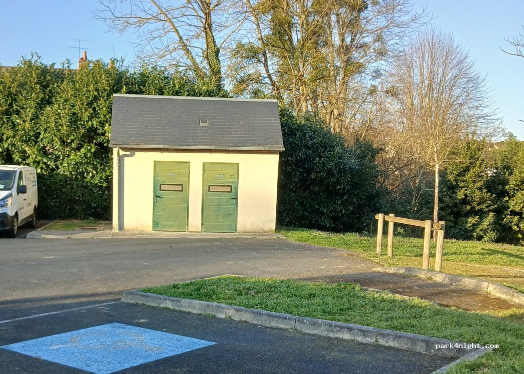 (37210) Vouvray - 18 Route Nationale 152 — foto 2