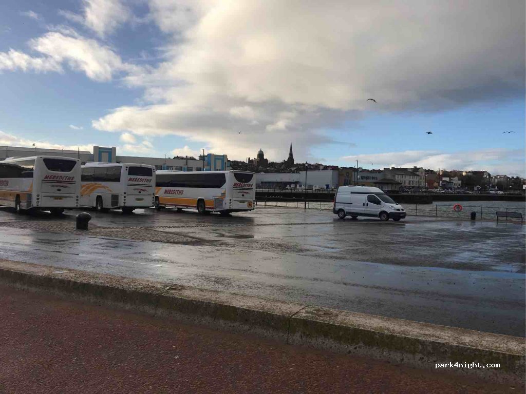 (CH45) Wallasey - Unnamed Road — foto