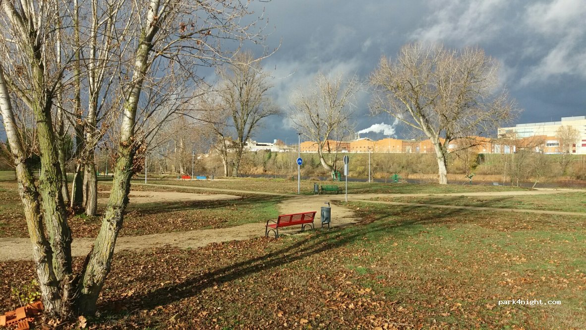 (37900) Santa Marta de Tormes - 26 Paseo Parque Fluvial — foto 3