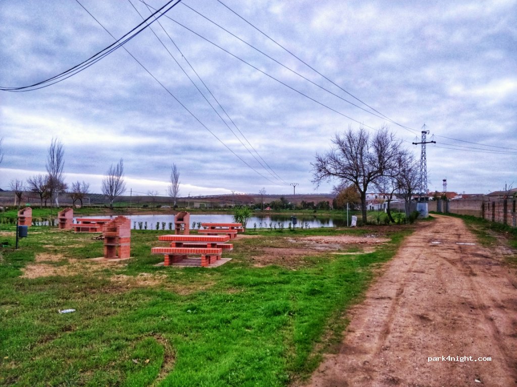 (06486) La Nava de Santiago - 26 Avenida de la Laguna — foto