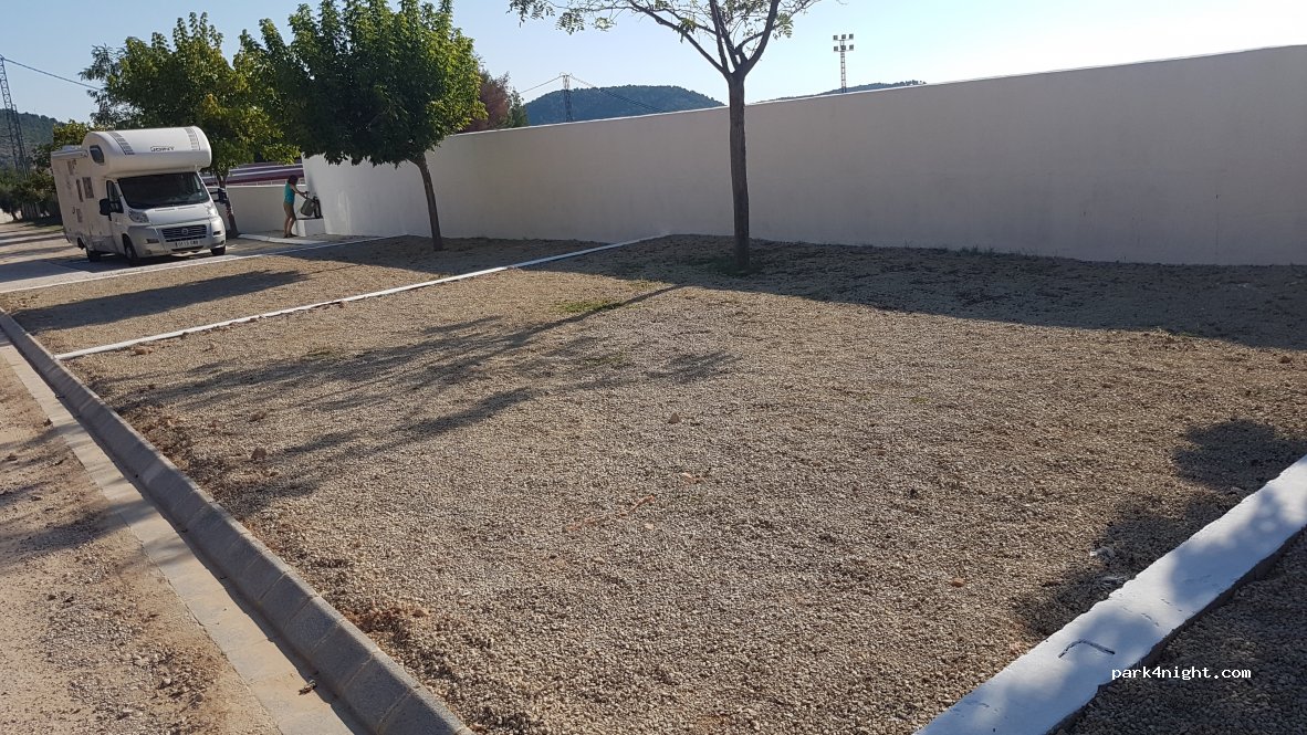 (02480) Yeste - Paseo de la Bolea s/n — foto
