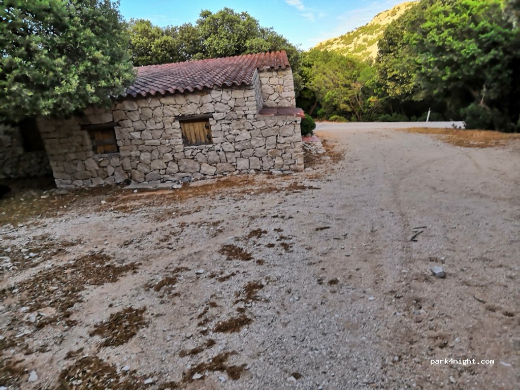(08022) Dorgali - Strada per Ghivine/Buchi Arta — foto 3