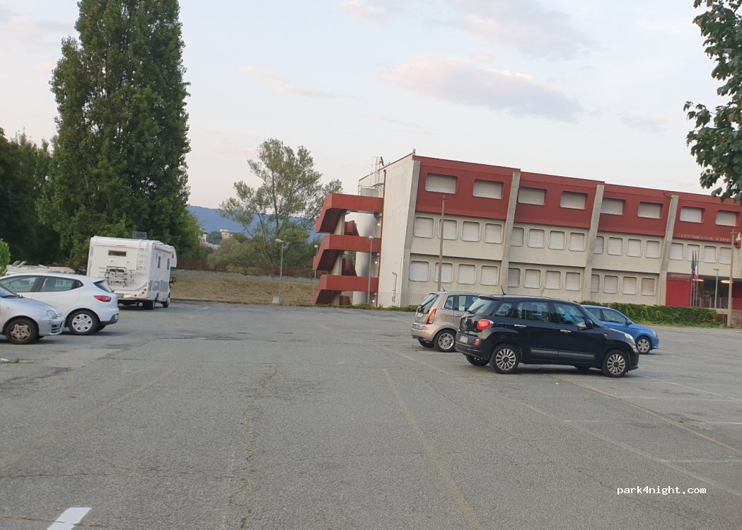 (10015) Ivrea - Via Dora Baltea 3, angolo P.le della Croce Rossa — foto 2