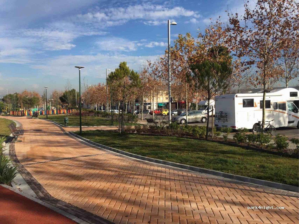 (28223) Pozuelo de Alarcón - 7 Calle del Doctor Raso — foto