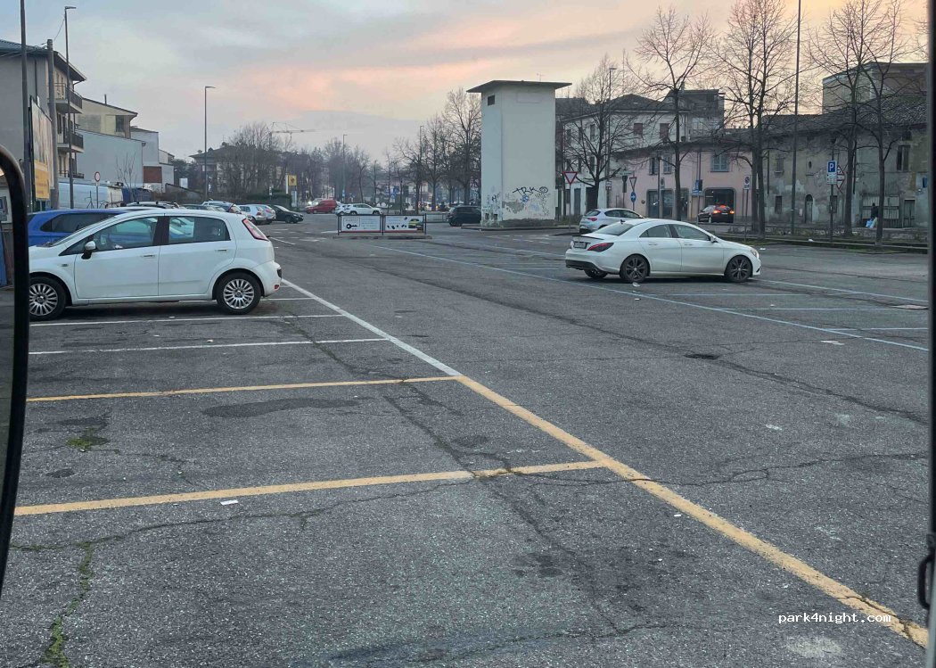 (29015) Castel San Giovanni - 50 Via Fratelli Bandiera — foto 4