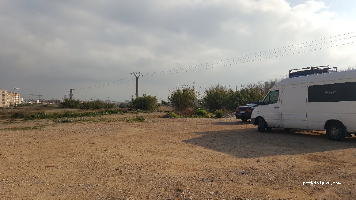 (46930) Cuart de Poblet - 17 Plaza Cortes Valencianas — foto