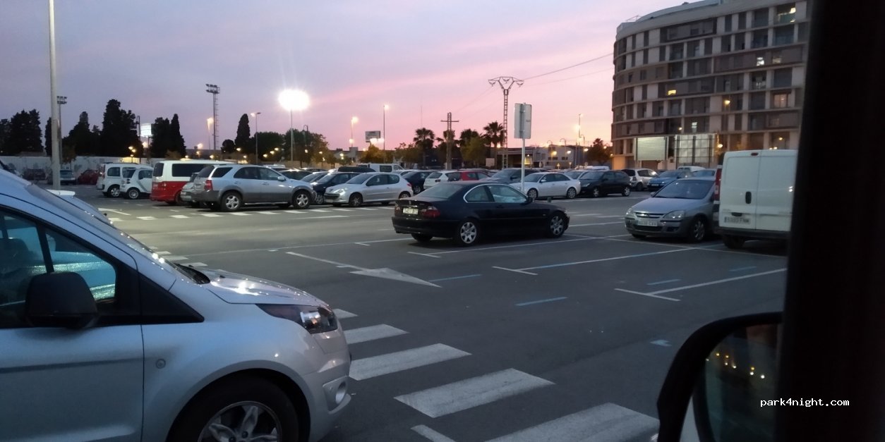(46930) Cuart de Poblet - 17 Plaza Cortes Valencianas — foto 3