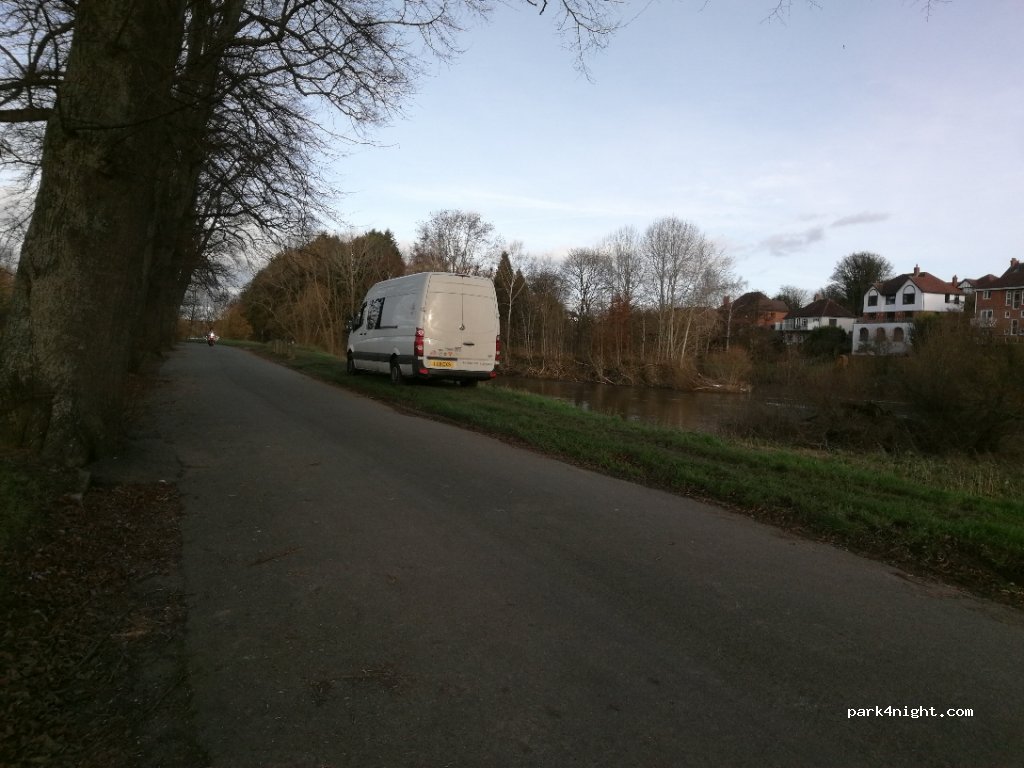 (SY2 5EE) Shrewsbury - Newpark Rd — foto