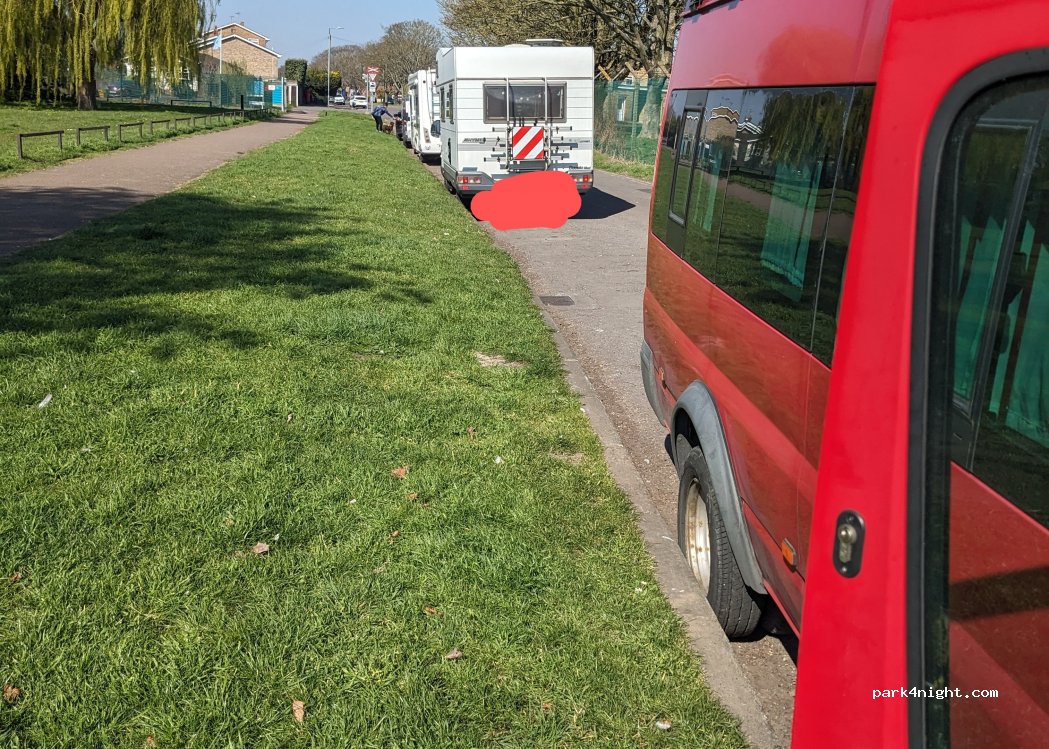 (SS3 9SR)  - Blackgate Road — foto 4