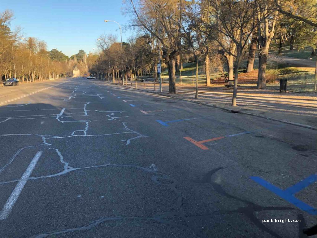 (28008) Madrid - Paseo de Camoens — foto 3
