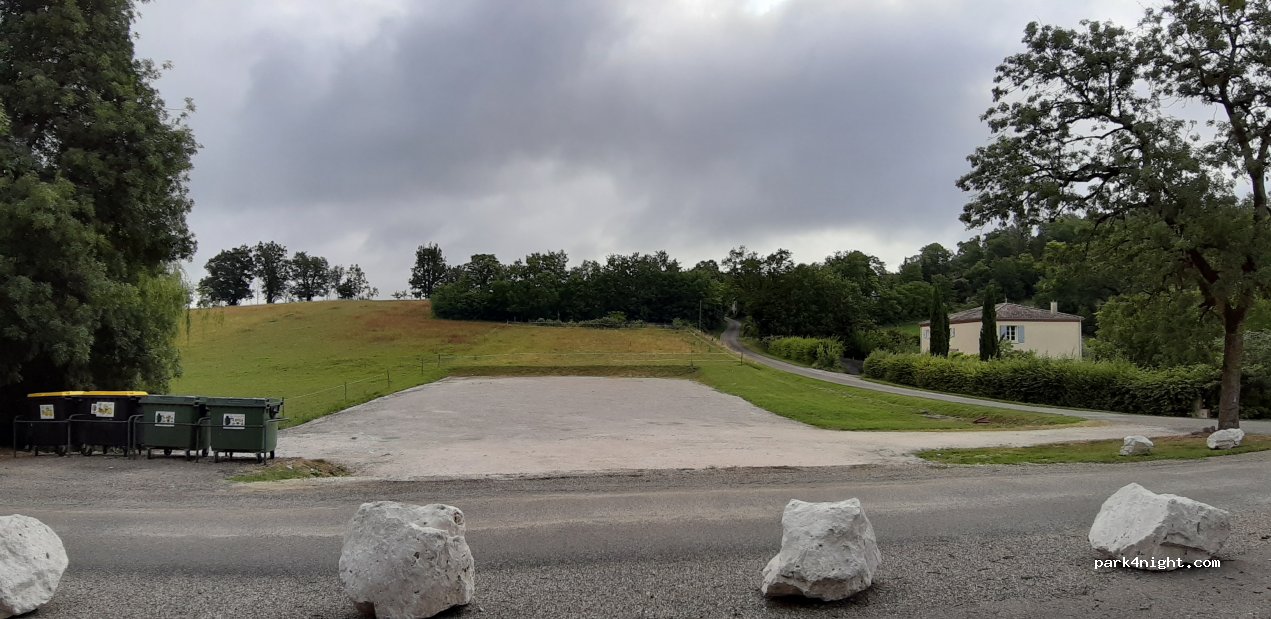 (82110) Sainte-Juliette - Unnamed Road — foto 3