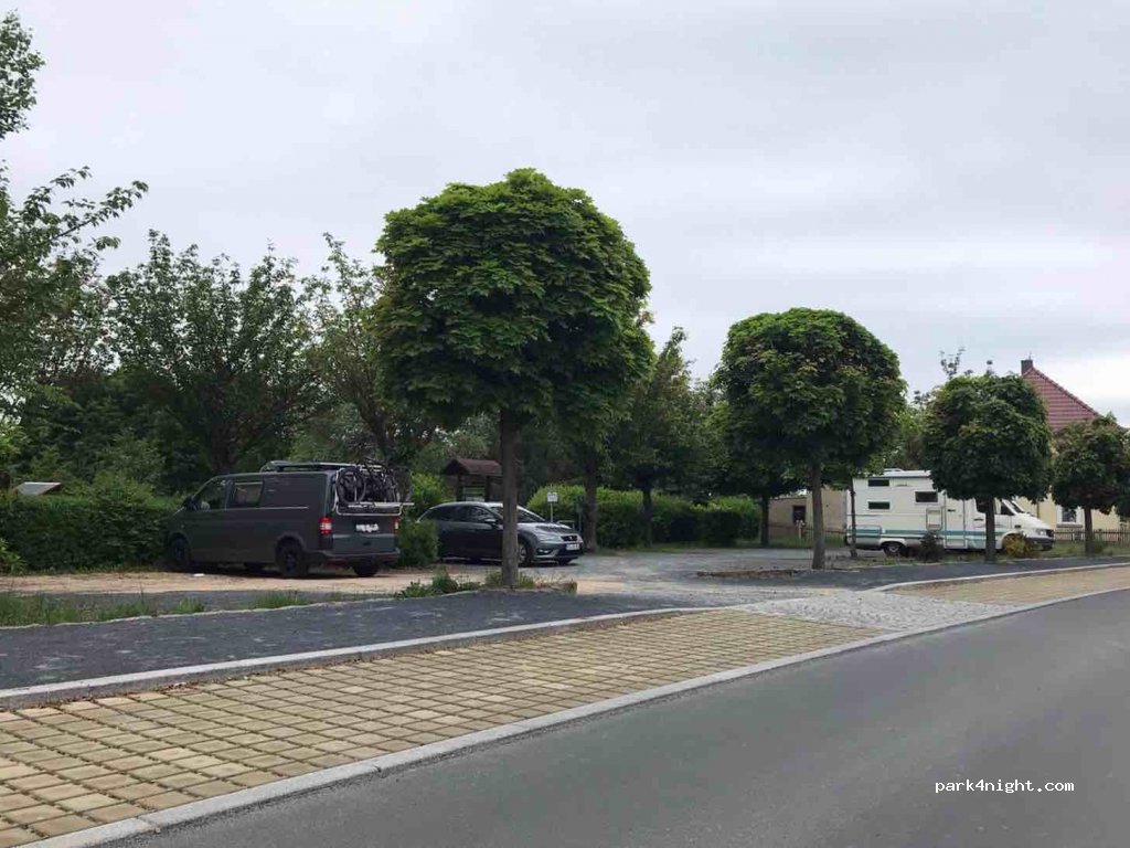 (01689) Weinböhla - 26A Spitzgrundstraße — foto