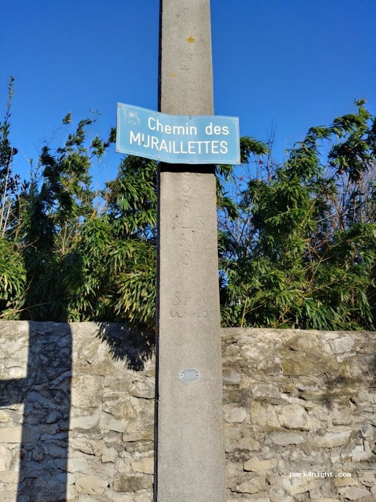 (13200) Arles - 1 Chemin des Muraillettes — foto