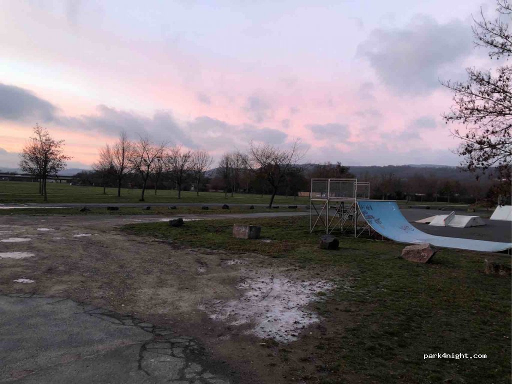 (37269) Eschwege - 11a Vor dem Brückentor — foto