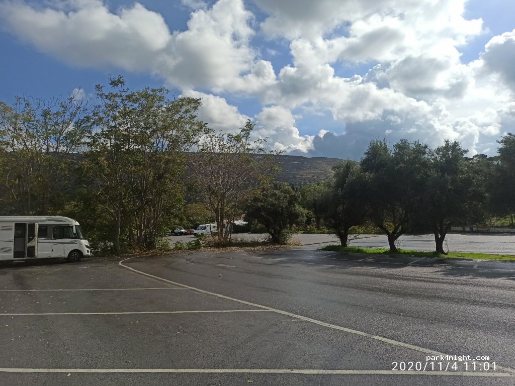 (714 09) Knosos - 90 Leoforos Knosou — foto 2