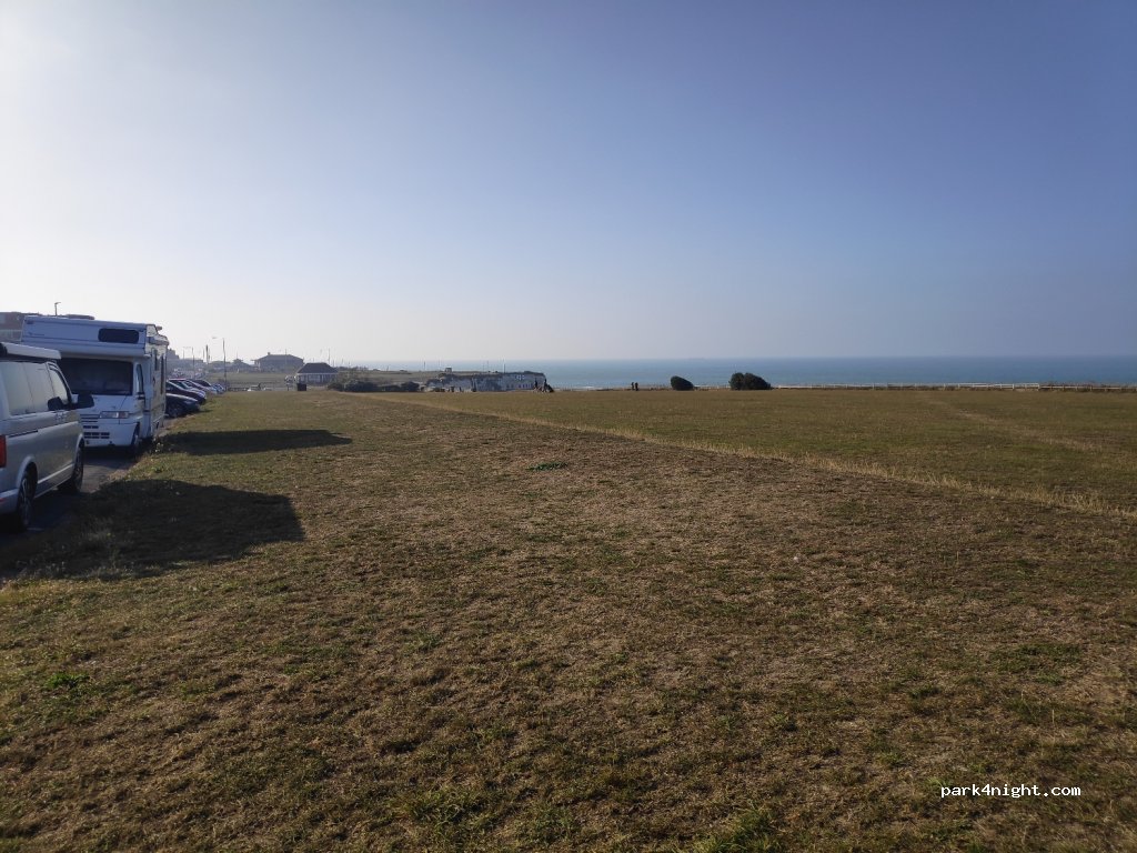 (CT9 3DQ) Margate - 24 Palm Bay Avenue — foto