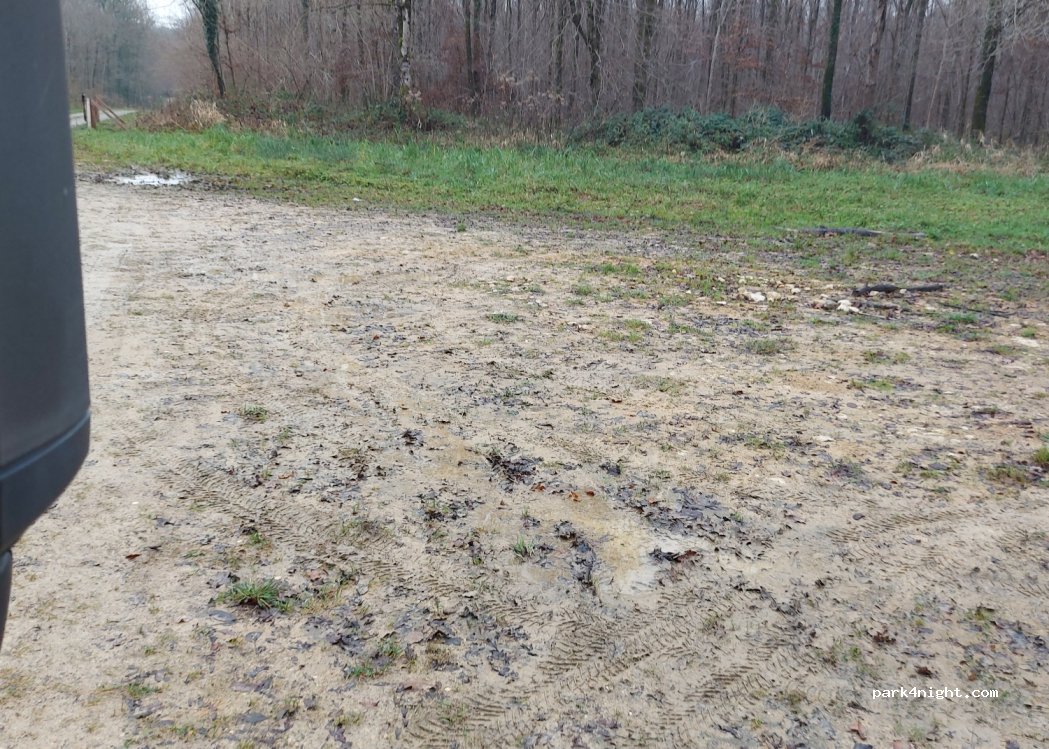 (08240) Boult-aux-Bois - Unnamed Road — foto 3