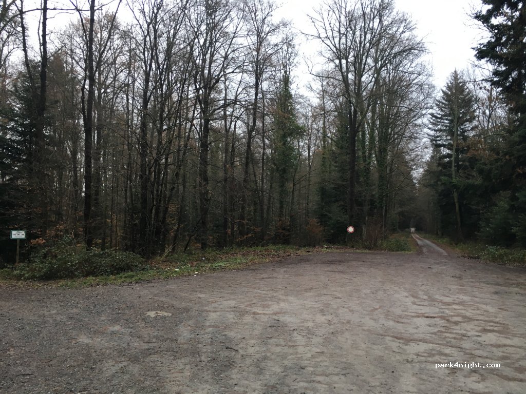 (75181) Pforzheim - Tiefenbronner Straße — foto