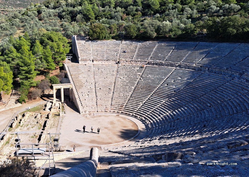 (210 52) Ligourio - Ethniki Odos Isrthmou Archeas Epidavrou — foto