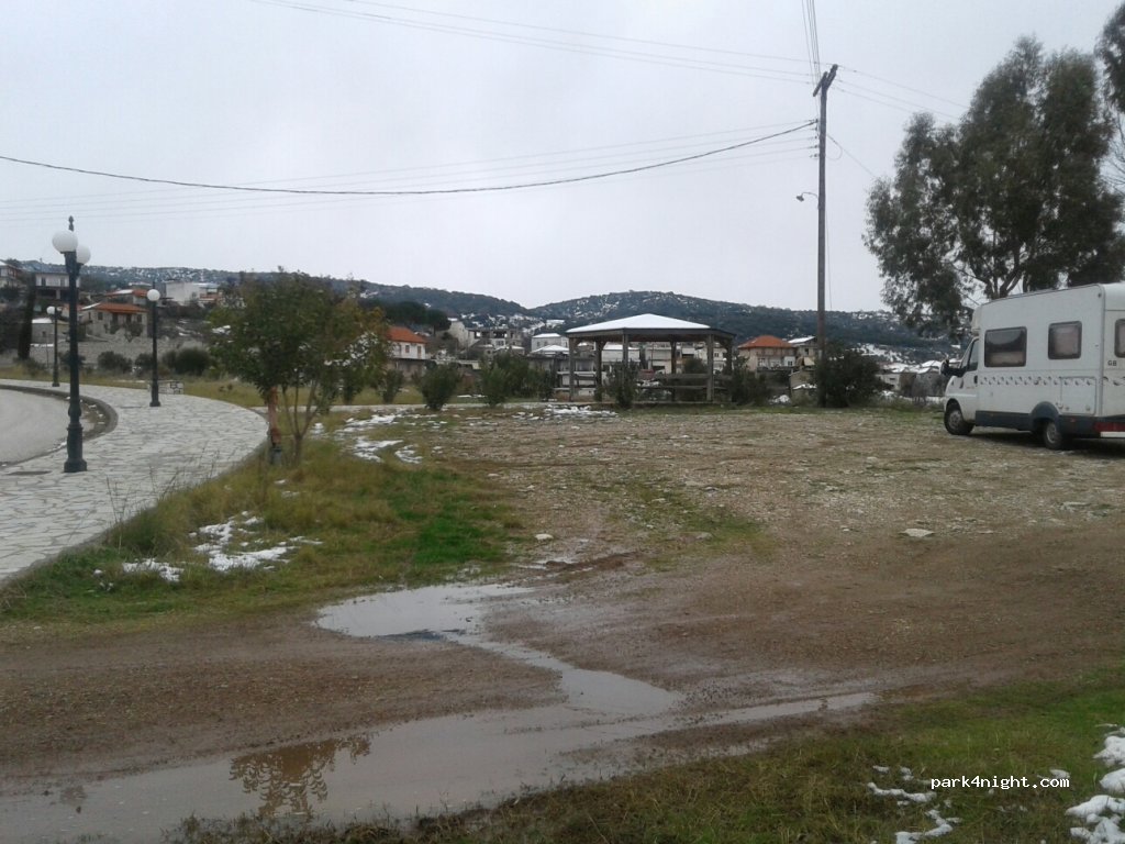(270 56) Nea Figalia - Unnamed Road — foto
