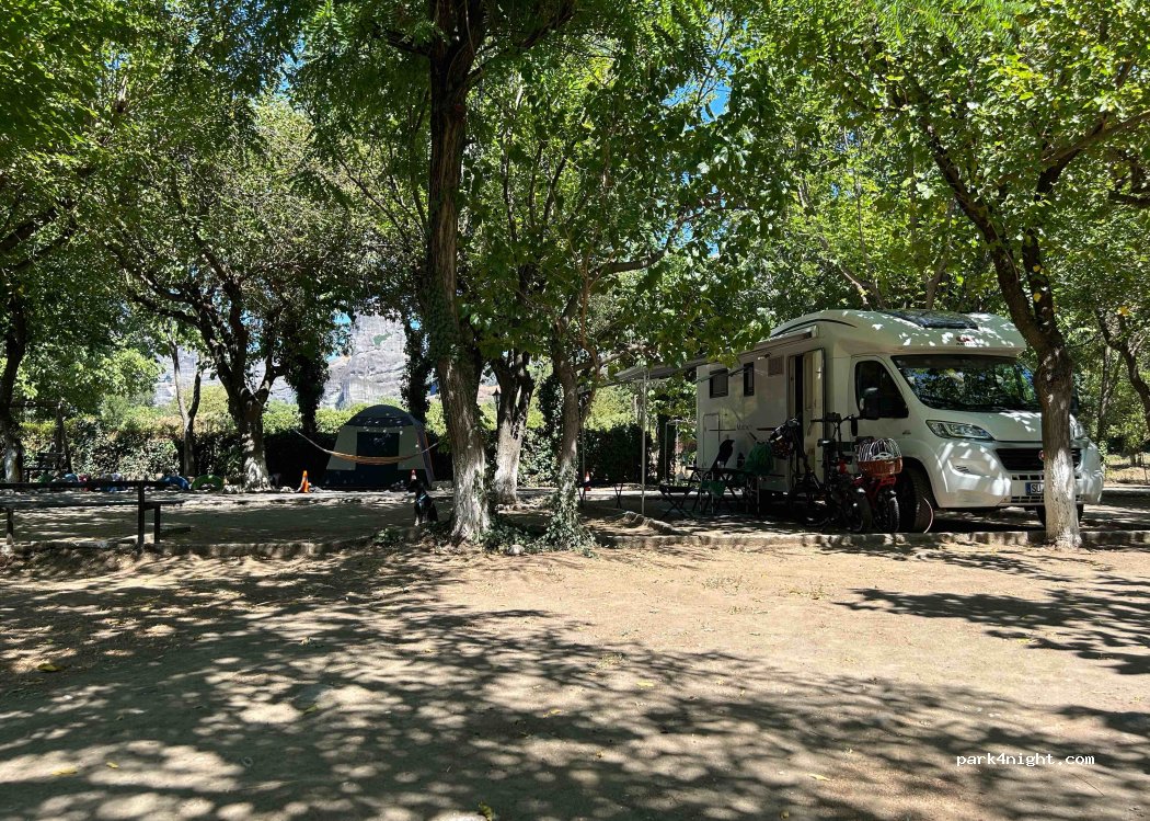Camping-Rooms Meteora Garden Kalabaka — foto 3